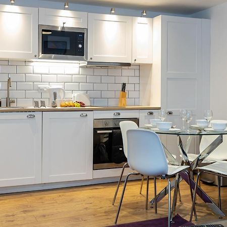 Pillo Rooms Serviced Apartments - Salford Manchester Esterno foto