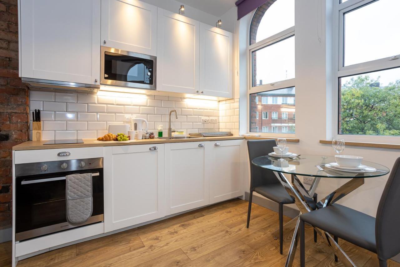 Pillo Rooms Serviced Apartments - Salford Manchester Esterno foto