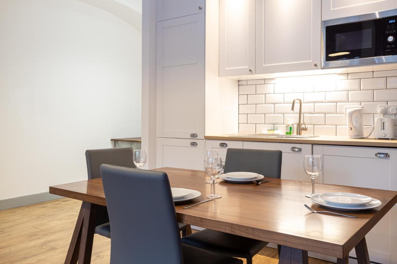 Pillo Rooms Serviced Apartments - Salford Manchester Esterno foto