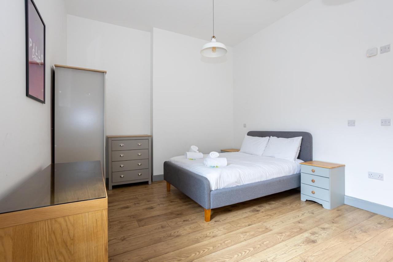 Pillo Rooms Serviced Apartments - Salford Manchester Esterno foto
