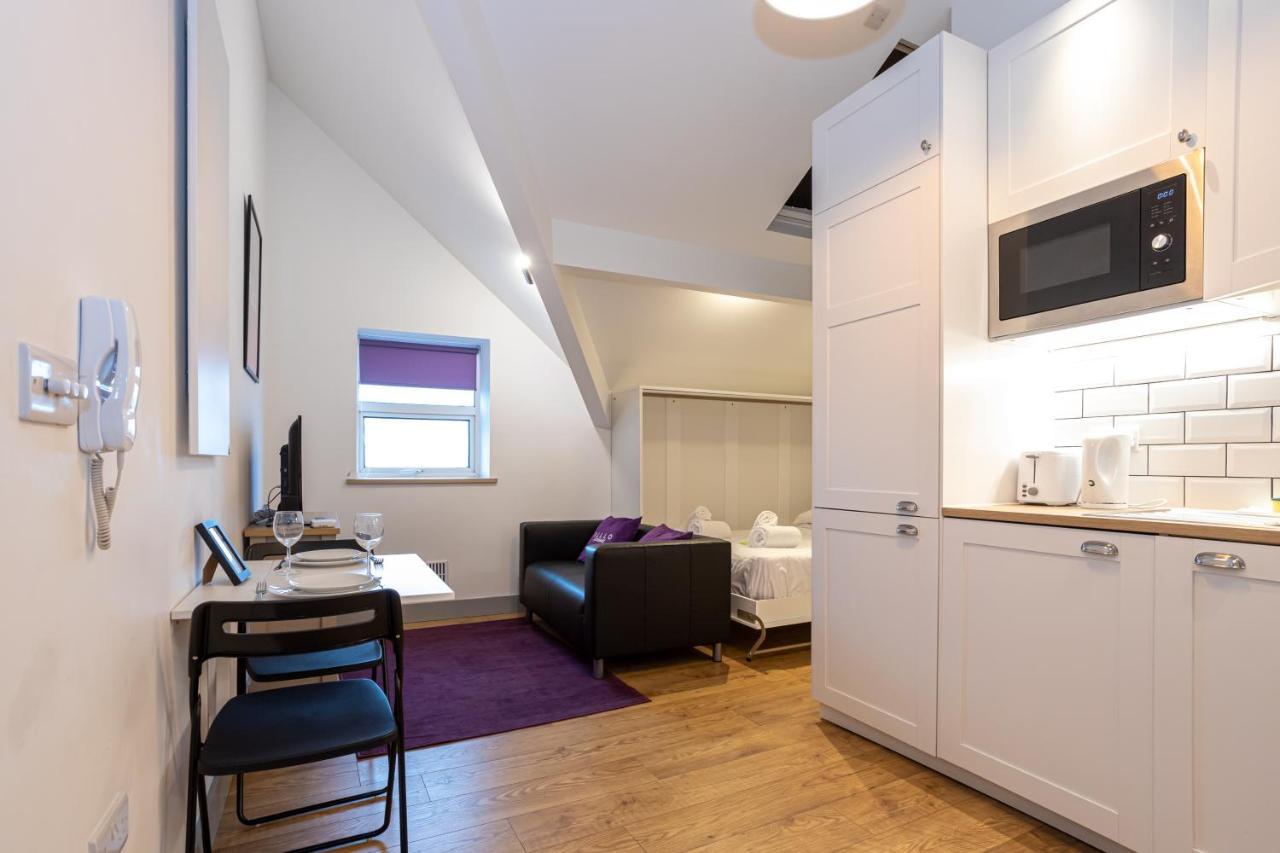 Pillo Rooms Serviced Apartments - Salford Manchester Esterno foto
